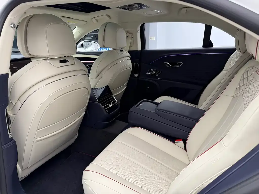 Bentley Flying Spur 2025 из CN, фото 4