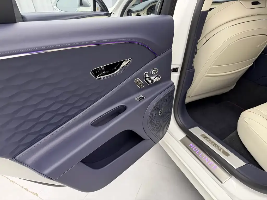 Bentley Flying Spur 2025 из CN, фото 5