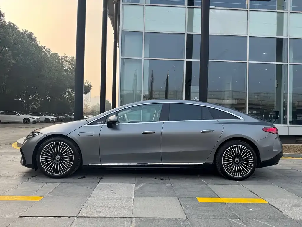 Mercedes-Benz EQS 2024 из CN, фото 4