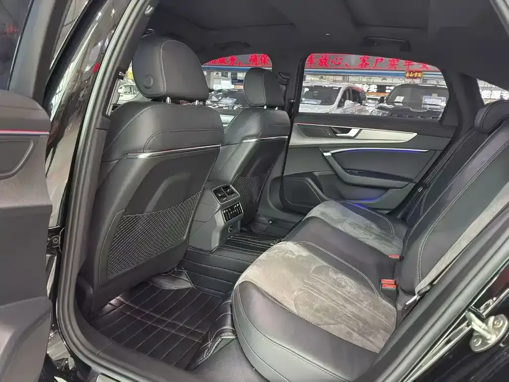 Audi A6L 2021 из CN, фото 5