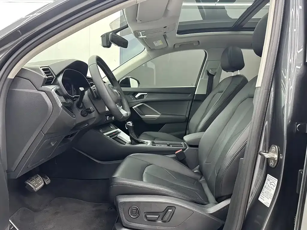Audi Q3 2021 из CN, фото 4