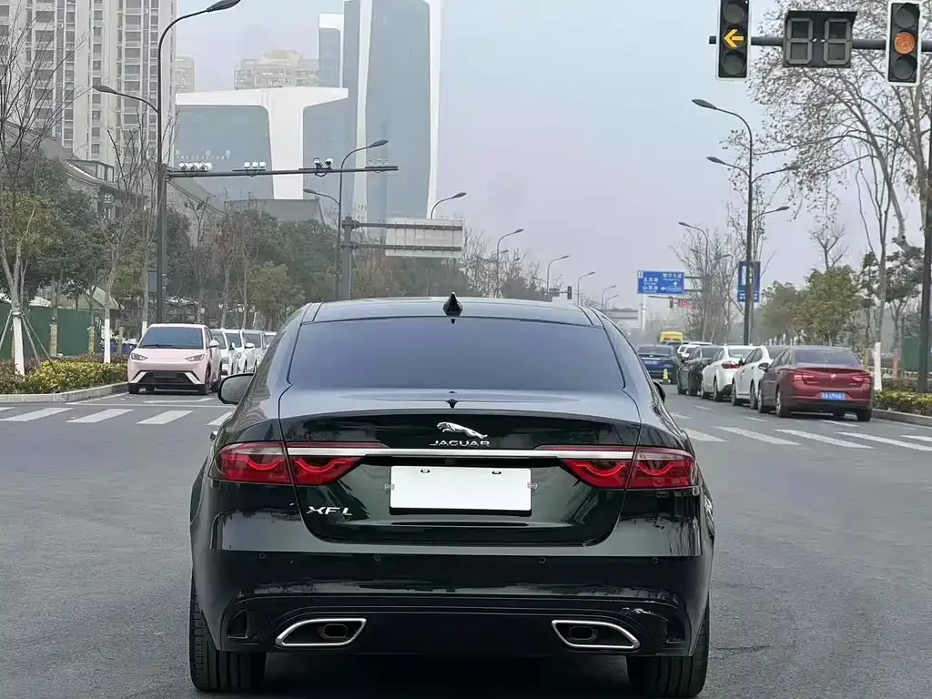 Jaguar XFL 2025 из CN, фото 9