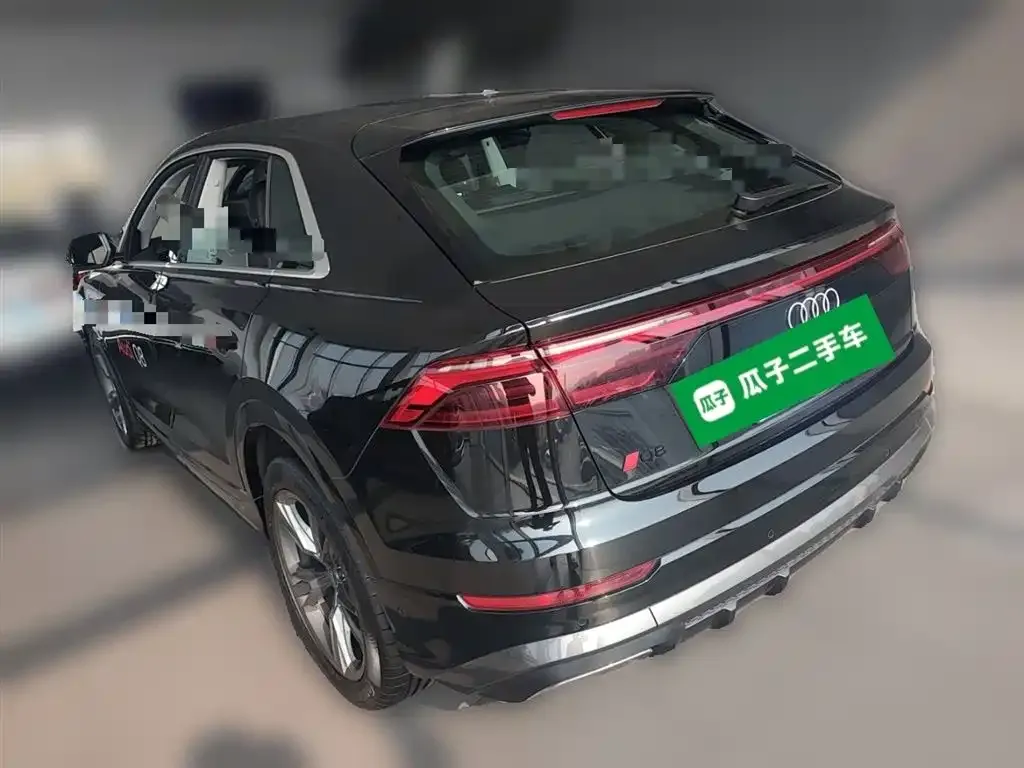 Audi Q8 2024 из CN, фото 9