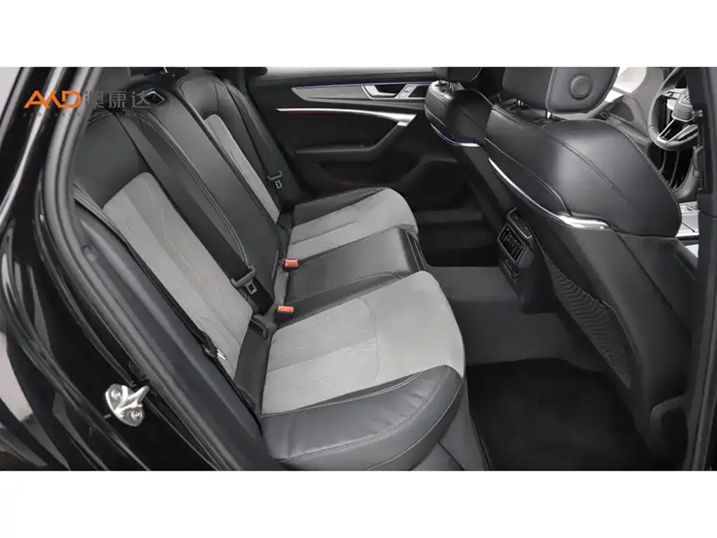 Audi A6L 2023 из CN, фото 9