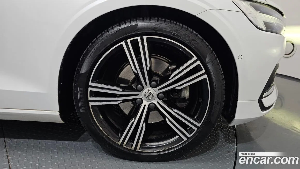 [object Object] S60 2022 из KR, фото 5