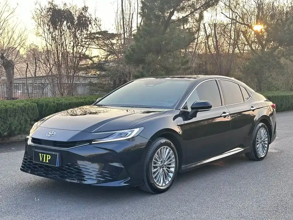 Toyota Camry 2024 из CN, фото 1