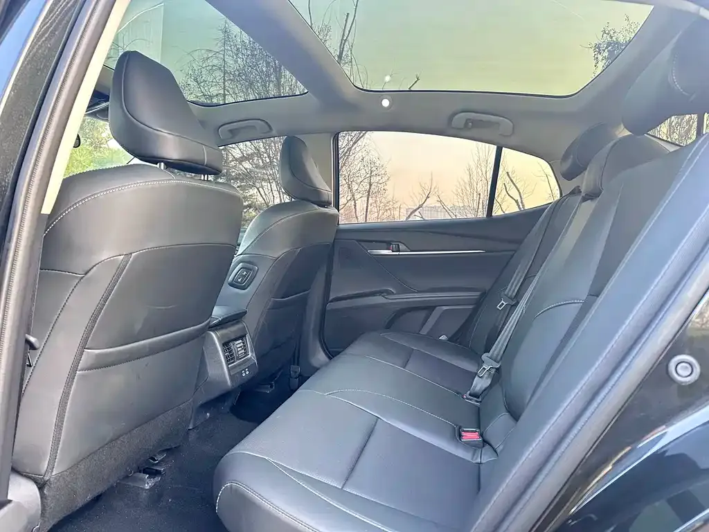 Toyota Camry 2024 из CN, фото 10