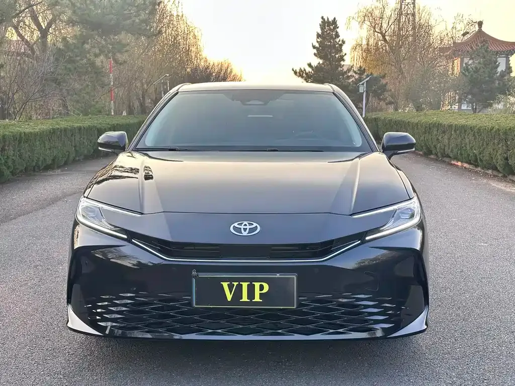 Toyota Camry 2024 из CN, фото 2