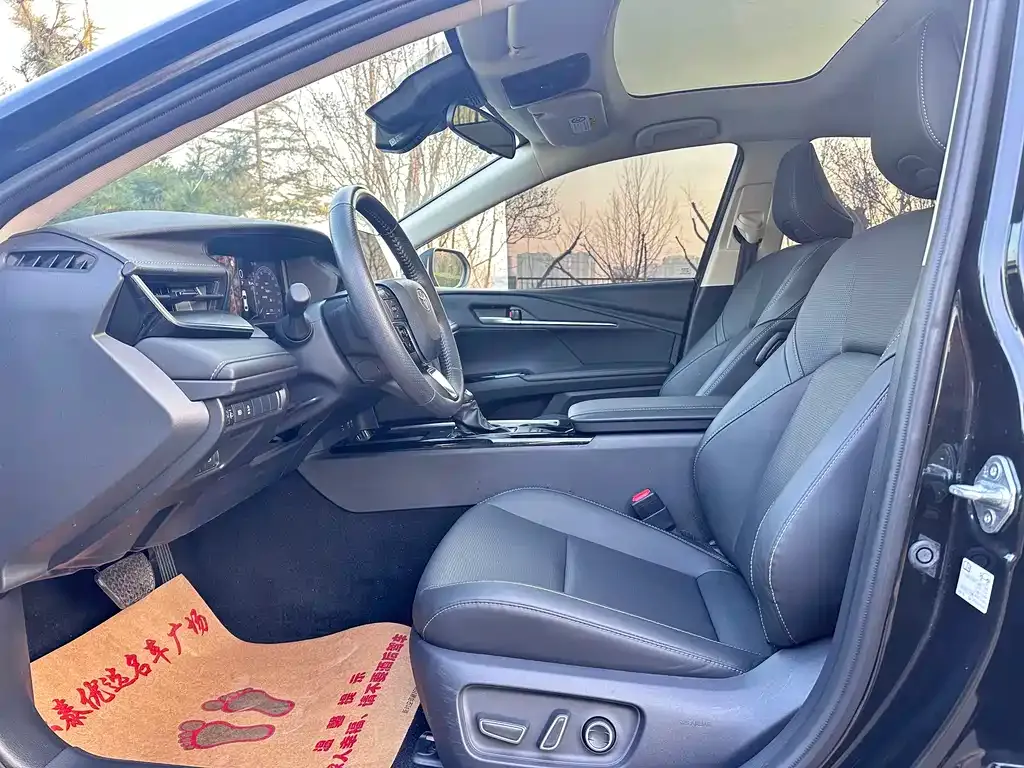 Toyota Camry 2024 из CN, фото 8