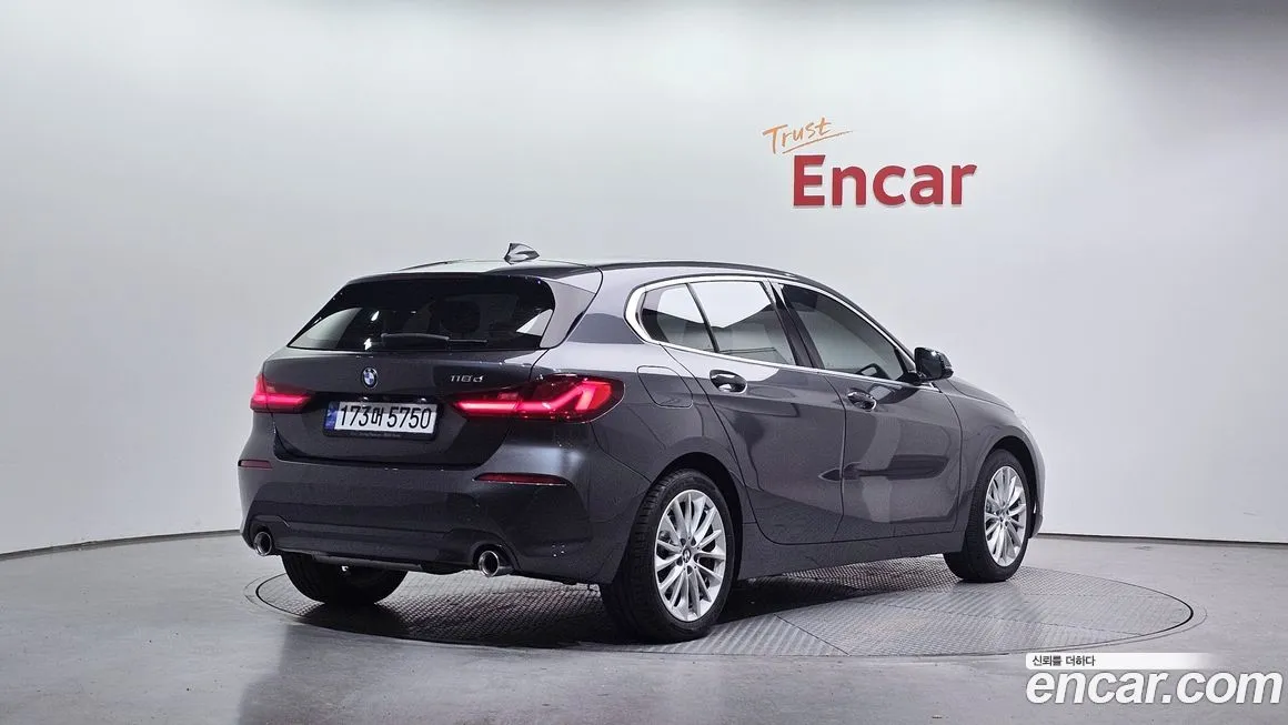 BMW 1-Series 2021 из KR, фото 2