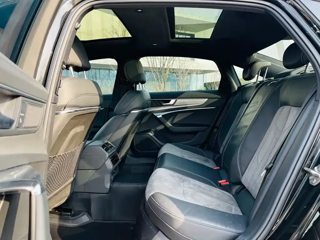 Audi A6L 2022 из CN, фото 3