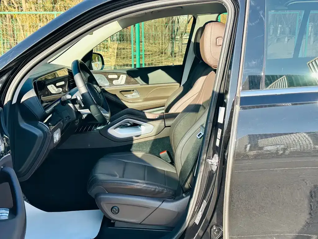 Mercedes-Benz GLS 2023 из CN, фото 3