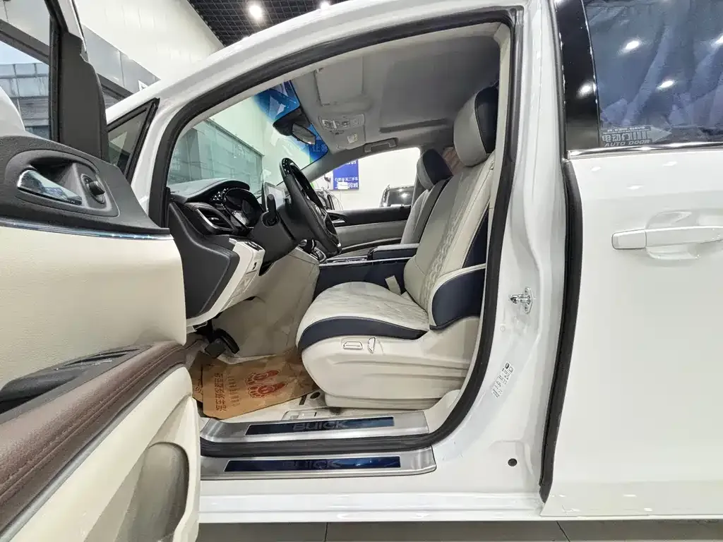 Buick GL8 2022 из CN, фото 7