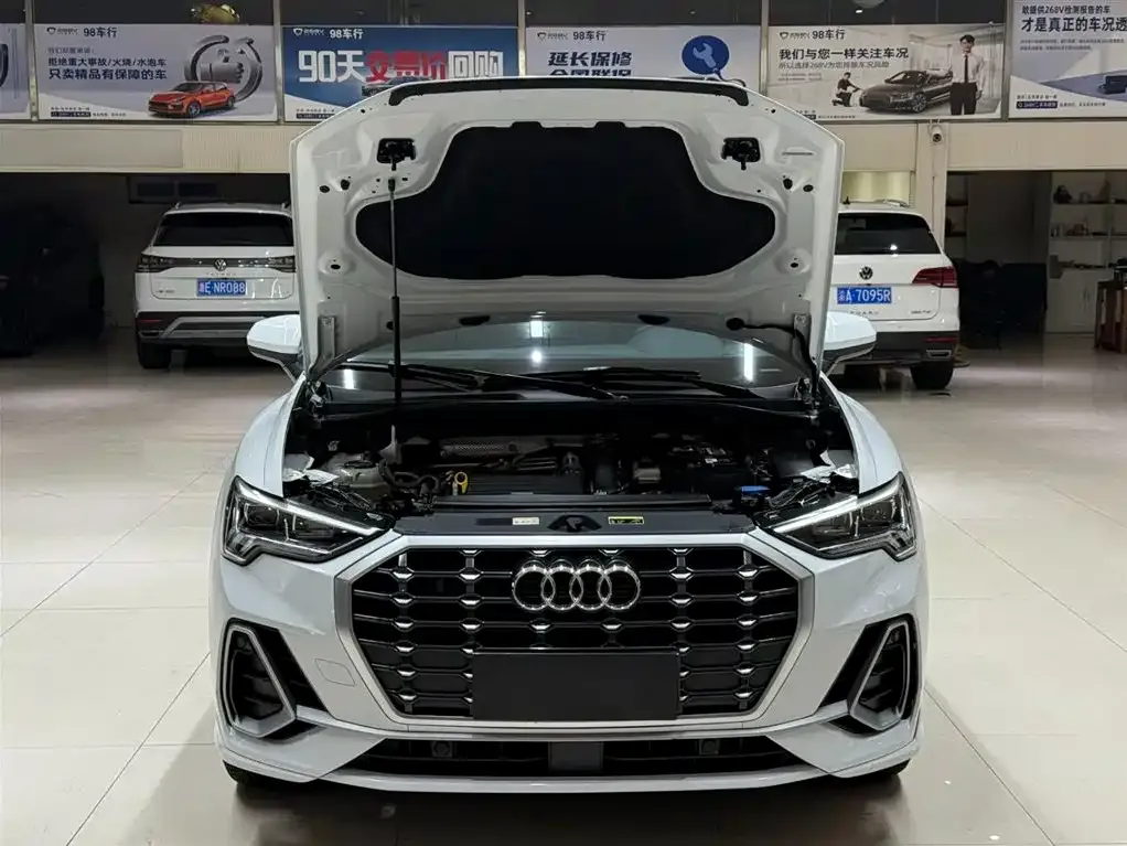 Audi Q3 2021 из CN, фото 7