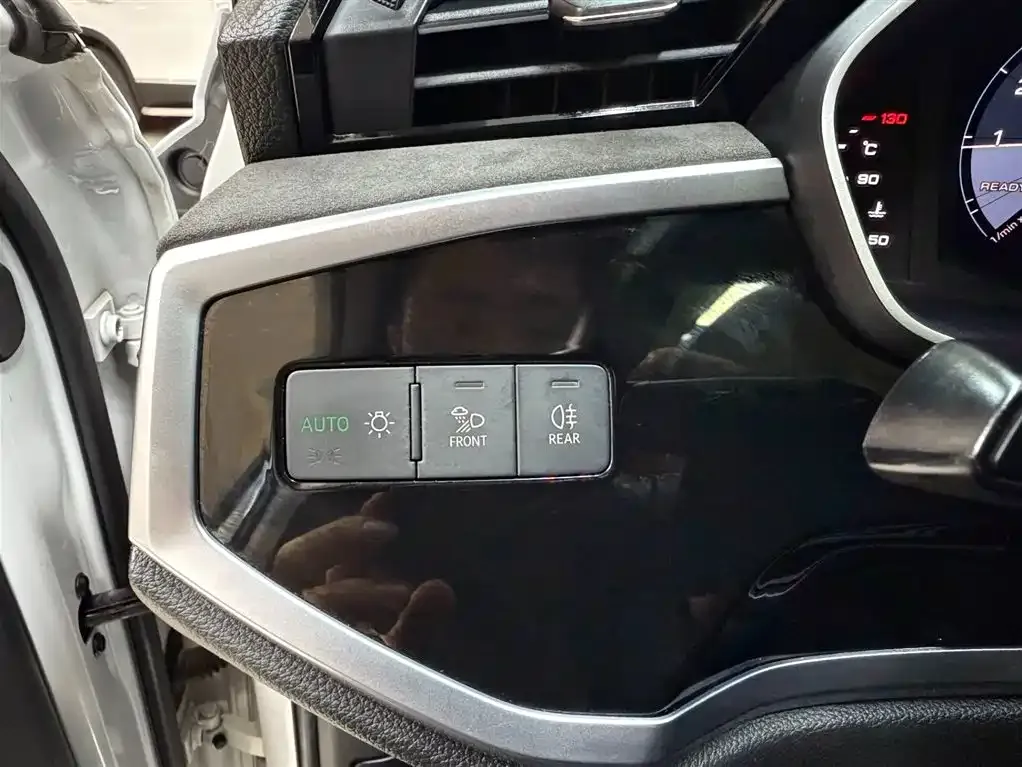 Audi Q3 2021 из CN, фото 9