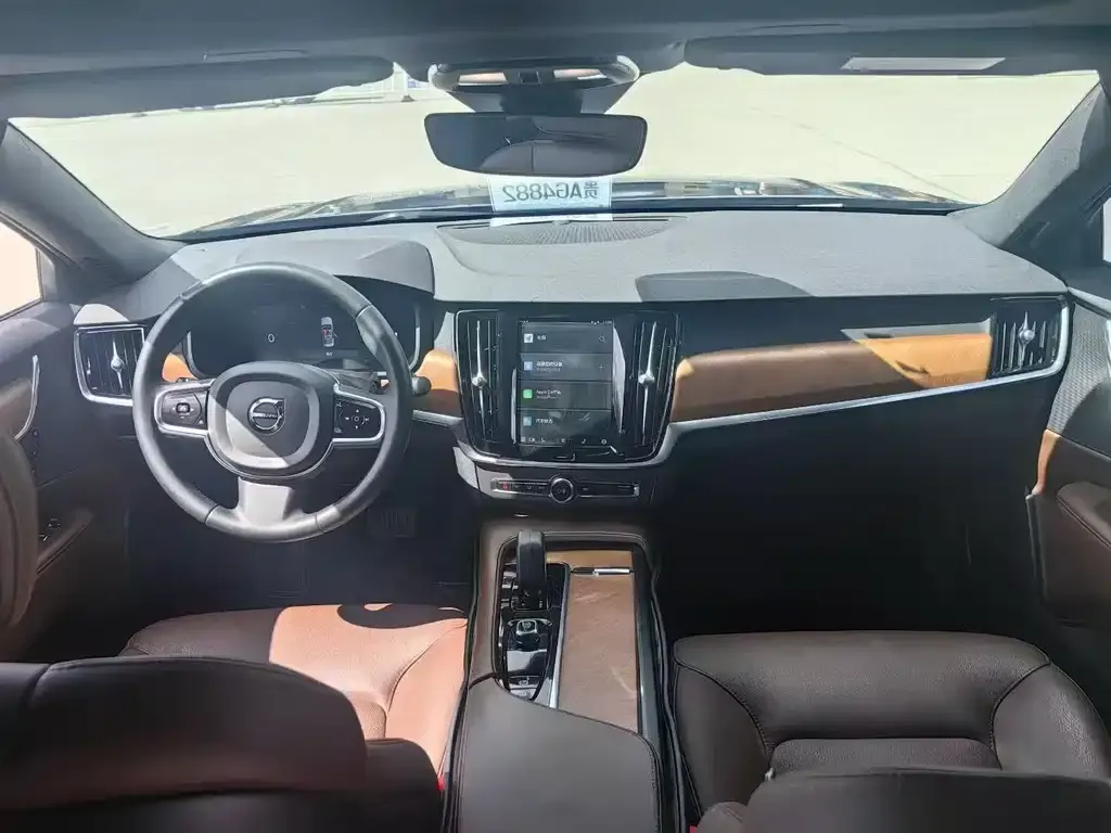 Volvo S90 2022 из CN, фото 4