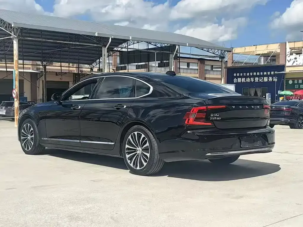 Volvo S90 2022 из CN, фото 8