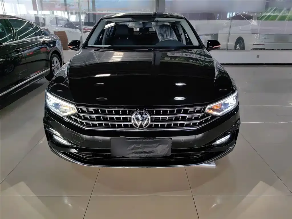 Volkswagen Magotan 2025 из CN, фото 3