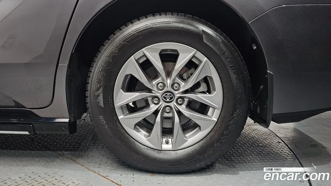 Toyota Sienna 2024 из KR, фото 6
