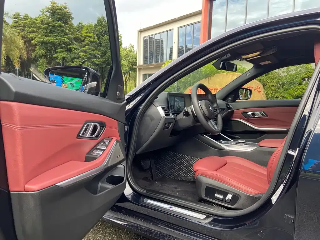 BMW 3 Series 2023 из CN, фото 6