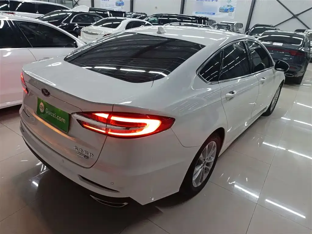 Ford Mondeo 2021 из CN, фото 2