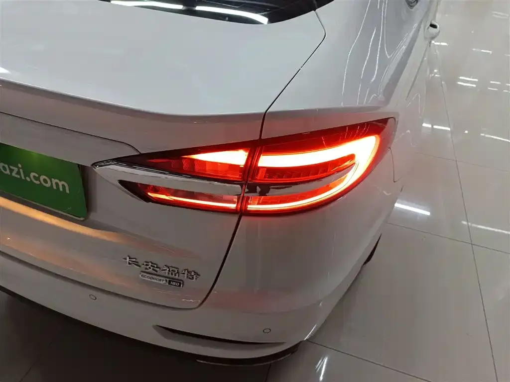 Ford Mondeo 2021 из CN, фото 6