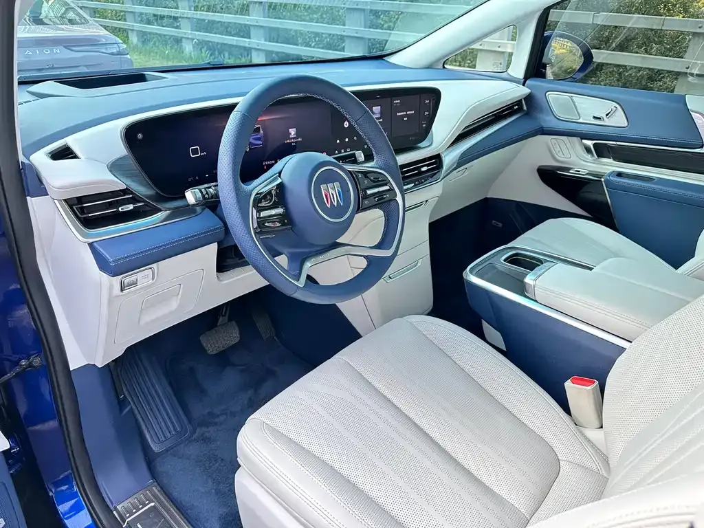 Buick Century 2024 из CN, фото 4