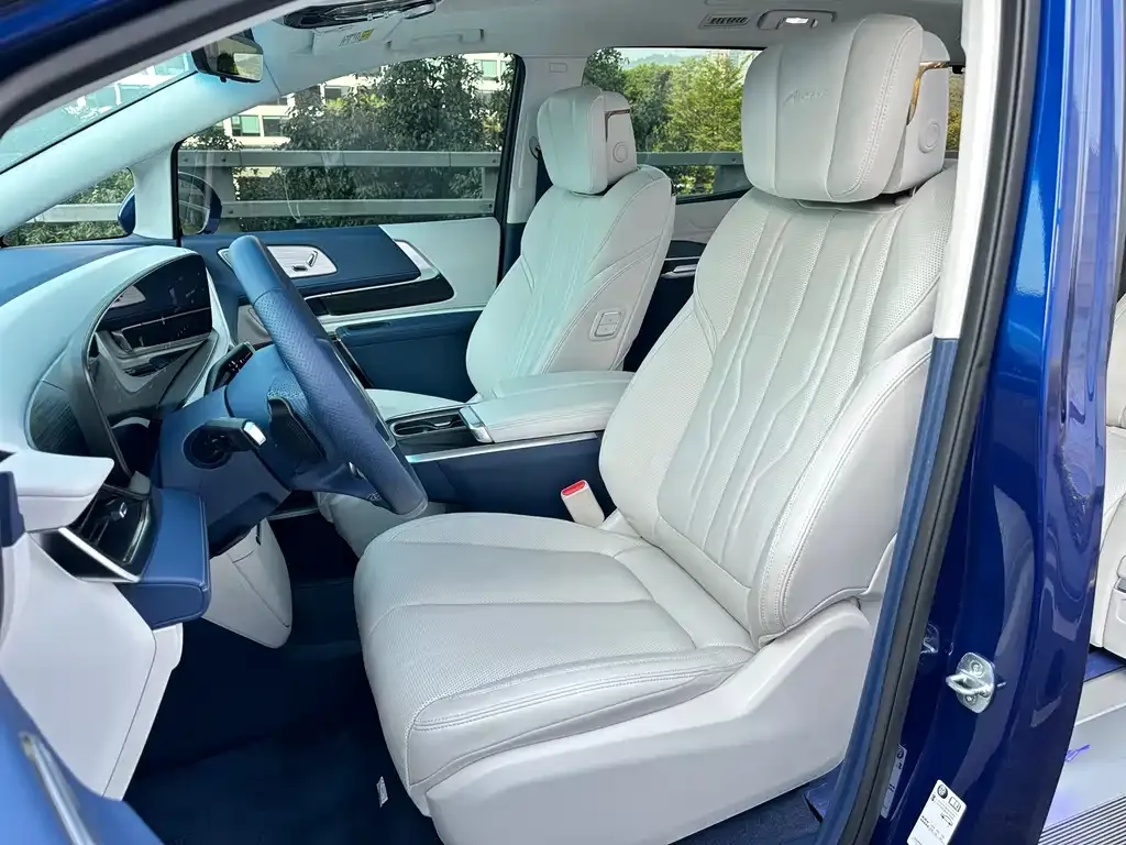 Buick Century 2024 из CN, фото 3