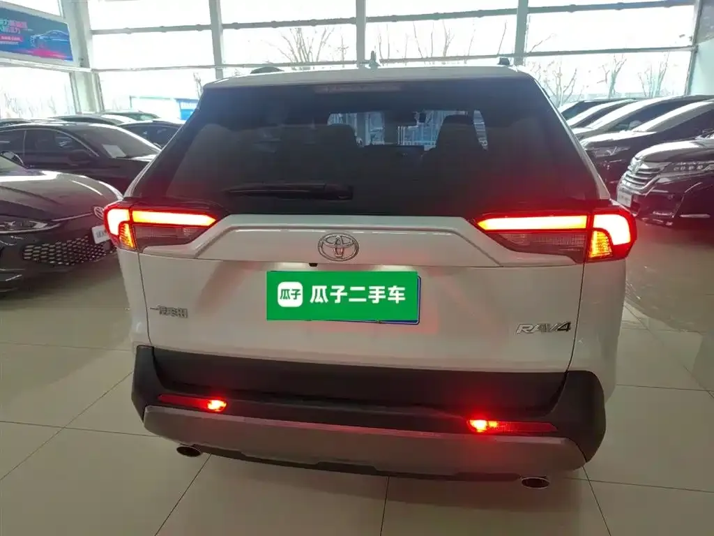Toyota RAV4 2021 из CN, фото 4