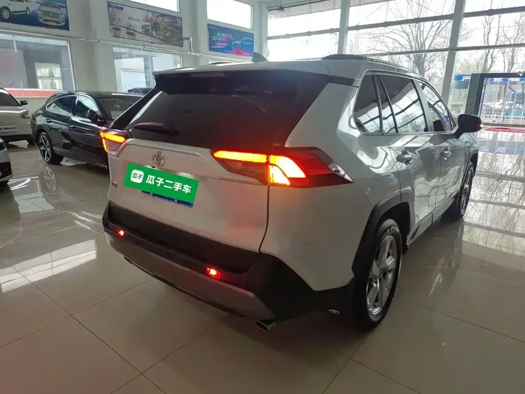 Toyota RAV4 2021 из CN, фото 10