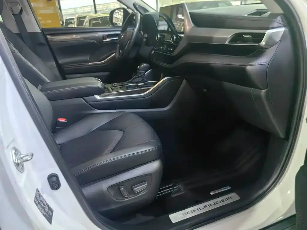 Toyota Highlander 2021 из CN, фото 8