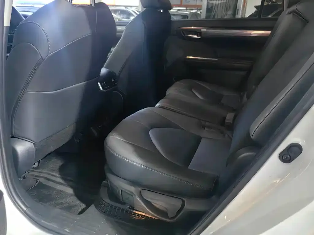 Toyota Highlander 2021 из CN, фото 7