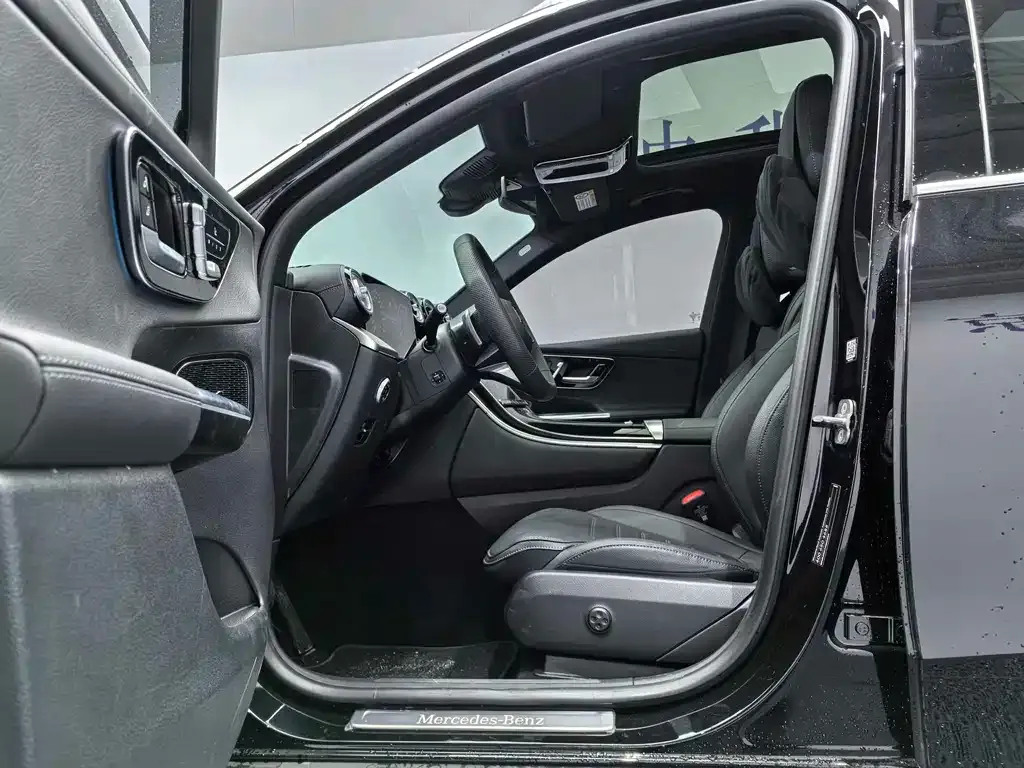 Mercedes-Benz GLC 2025 из CN, фото 2