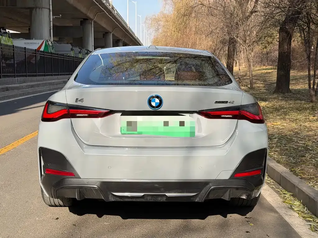 BMW i4 2025 из CN, фото 6