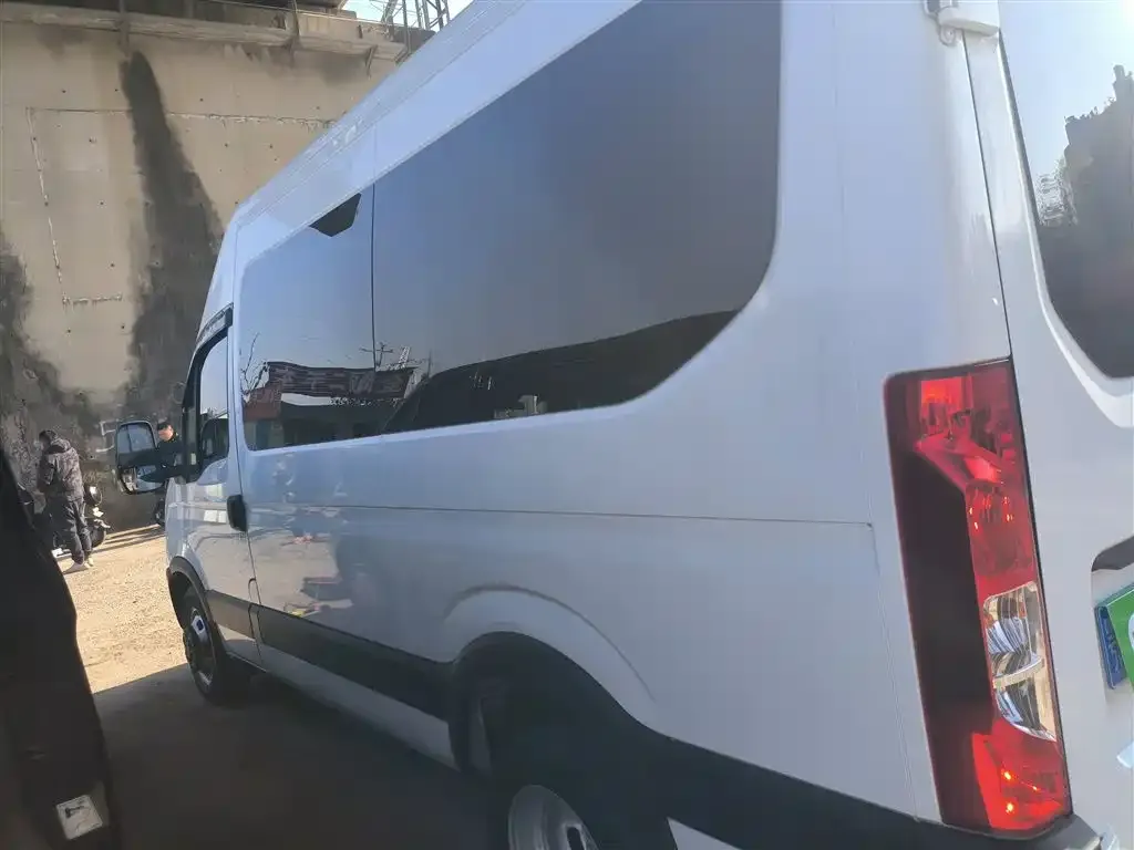 IVECO Ousheng 2023 из CN, фото 7