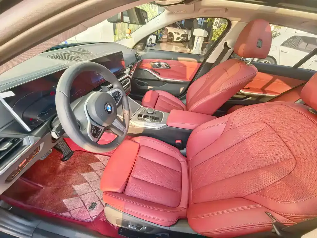 BMW 3 Series 2024 из CN, фото 6