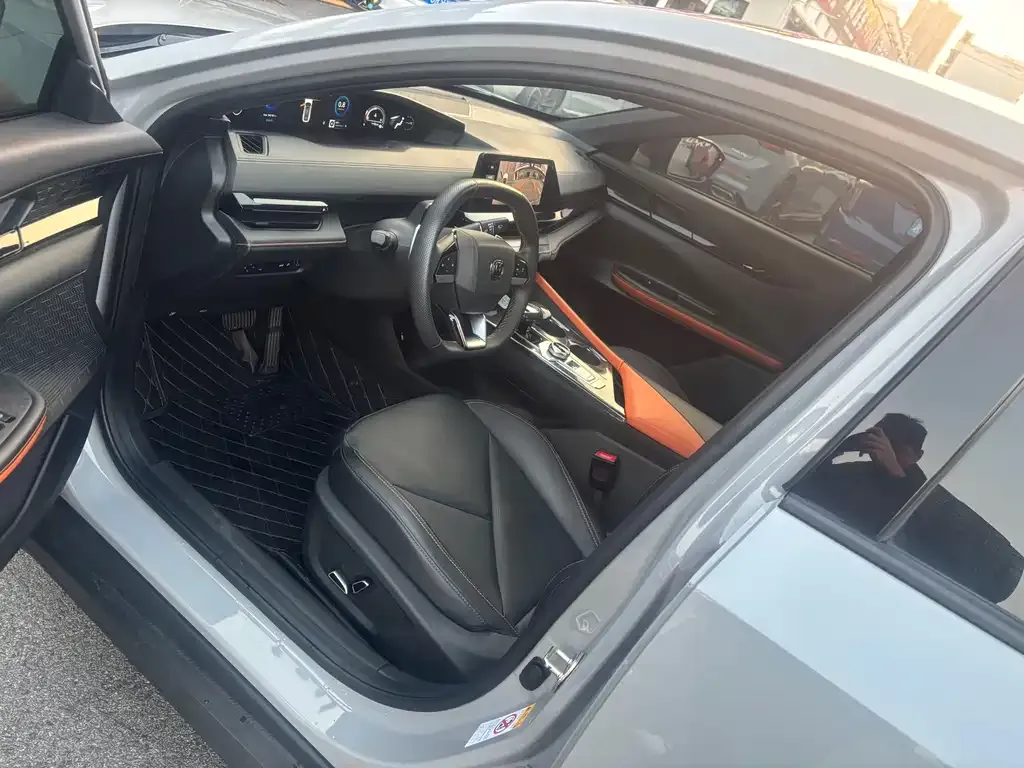 Changan UNI-V 2023 из CN, фото 2
