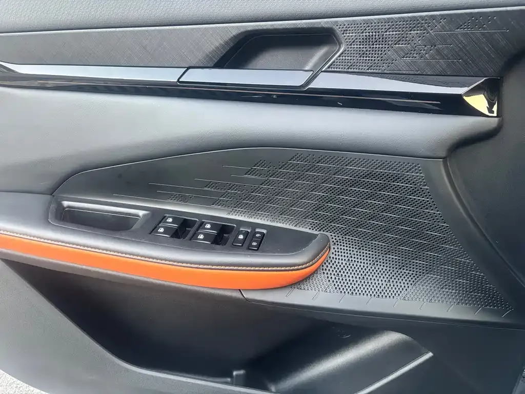 Changan UNI-V 2023 из CN, фото 5