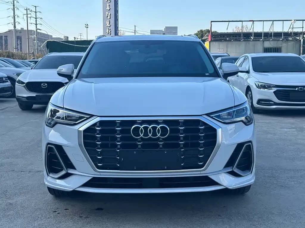 Audi Q3 2023 из CN, фото 2