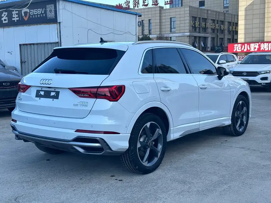 Audi Q3 2023 из CN, фото 7