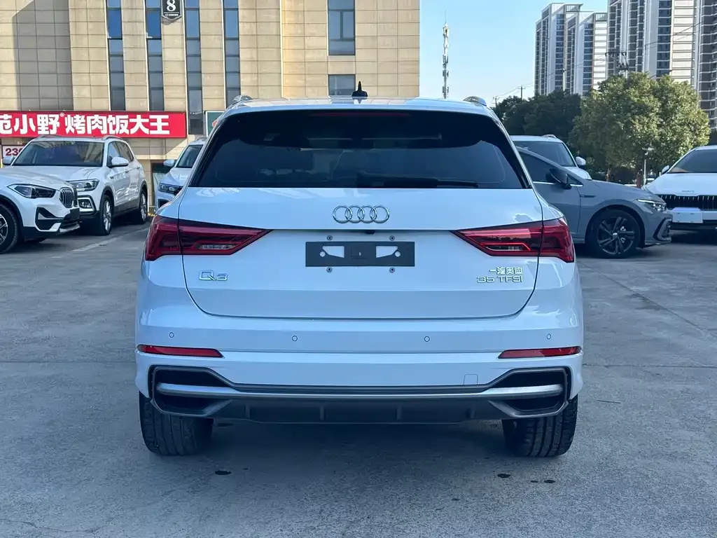 Audi Q3 2023 из CN, фото 8