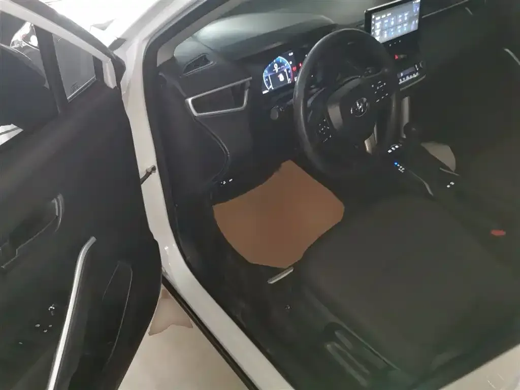 [object Object] Corolla Cross 2024 из CN, фото 8