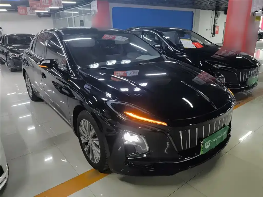 Hongqi E-QM5 2025 из CN, фото 9