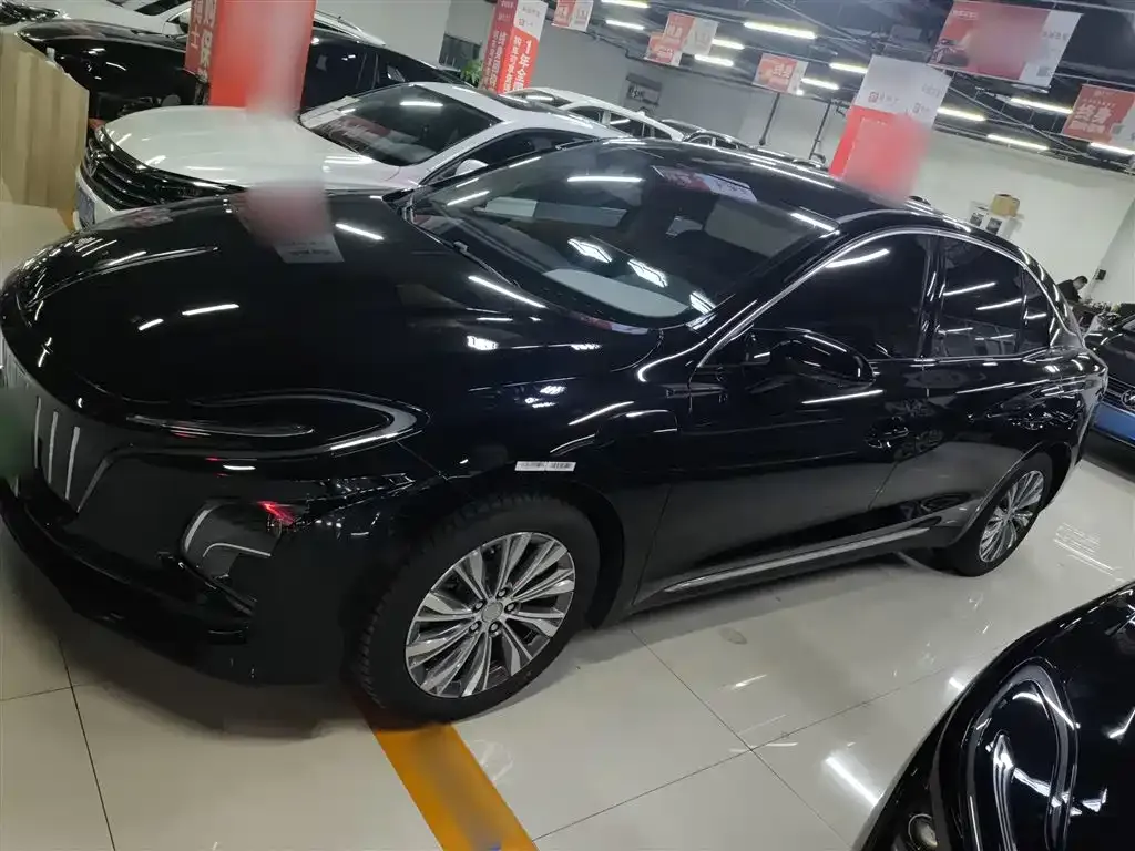 Hongqi E-QM5 2025 из CN, фото 6