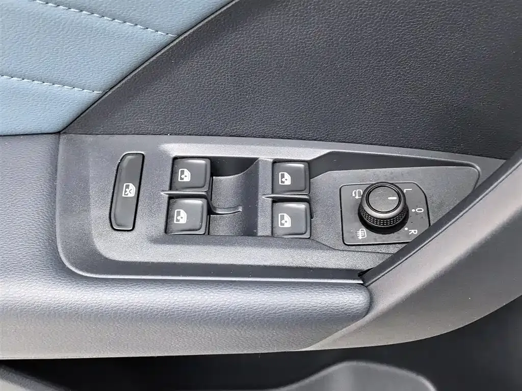 Volkswagen Tharu 2023 из CN, фото 9