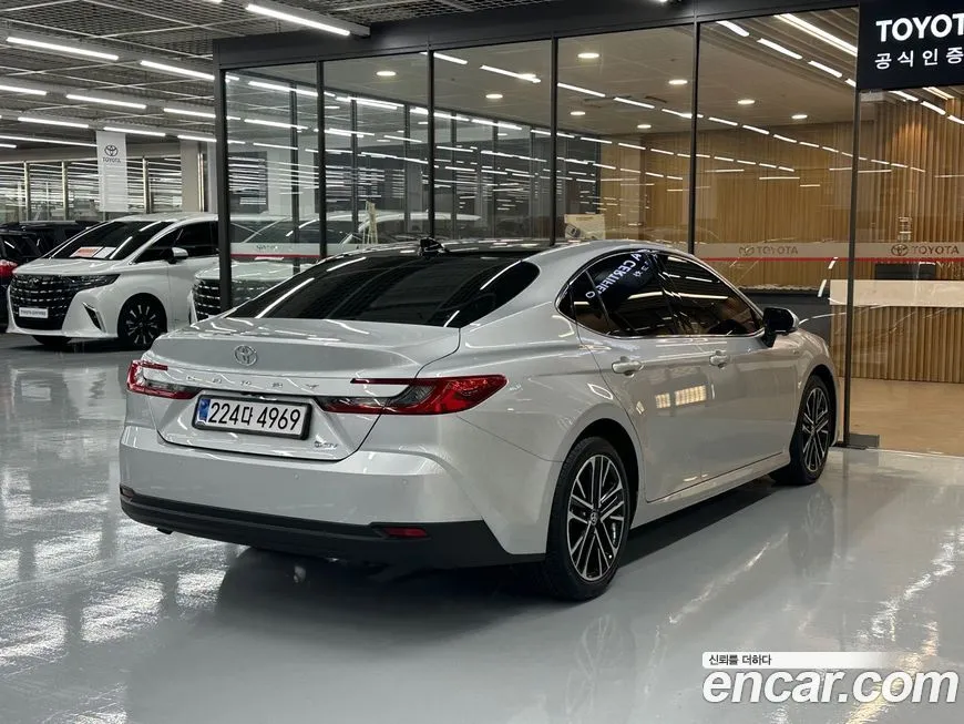 Toyota Camry 2025 из KR, фото 2