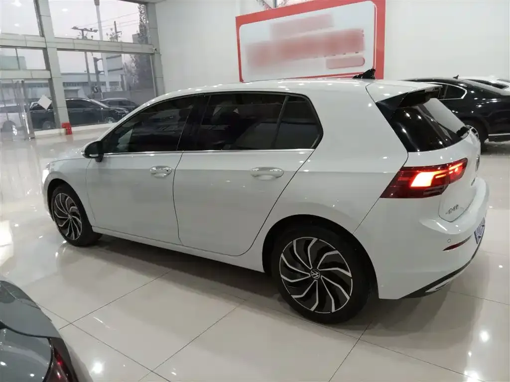 Volkswagen Golf 2022 из CN, фото 5