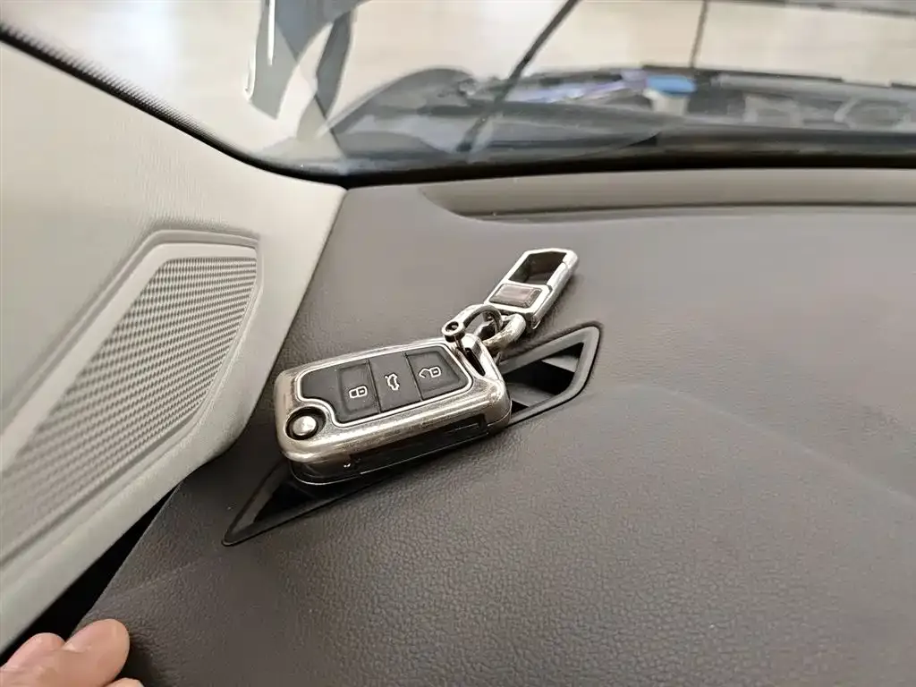 Volkswagen Sagitar 2022 из CN, фото 8