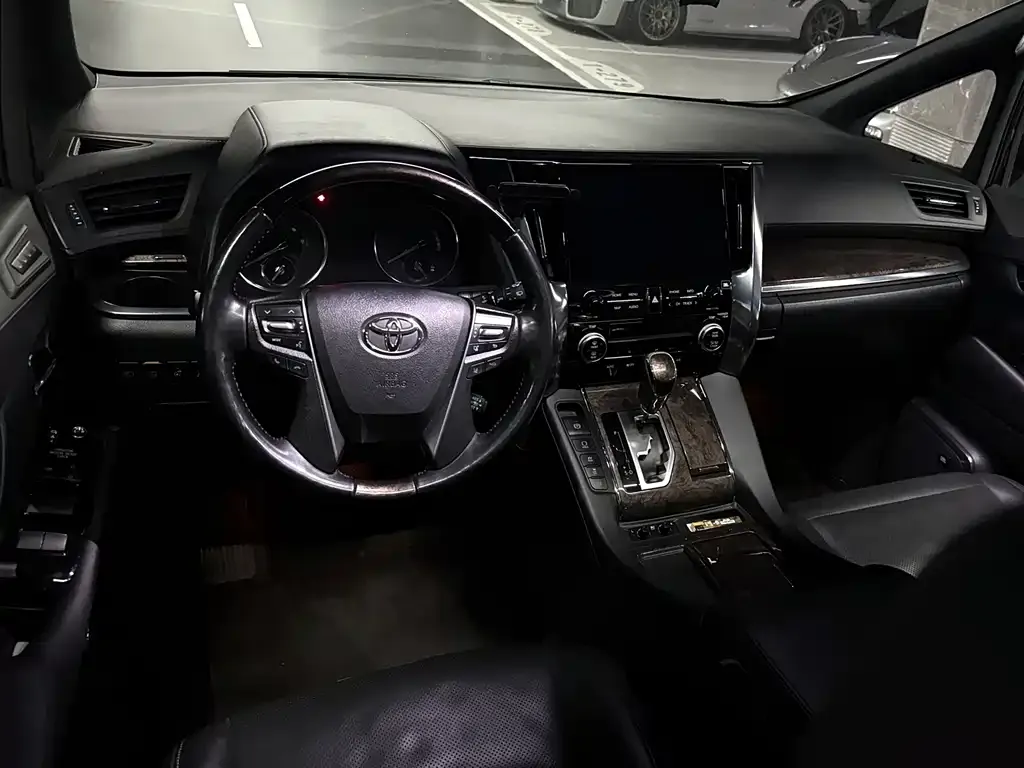 Toyota Alphard 2021 из CN, фото 3