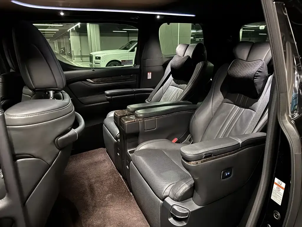 Toyota Alphard 2021 из CN, фото 6